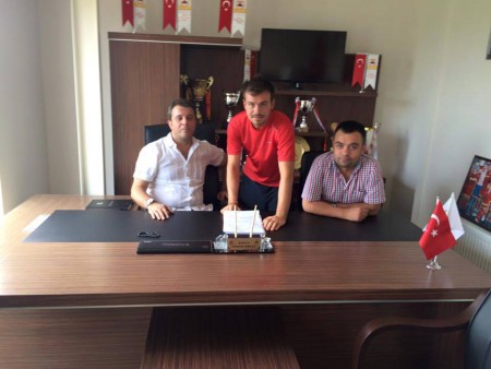 B.Çekmece Belediyespordan Eren Ahmet Bakan ÇATALCASPOR'DA